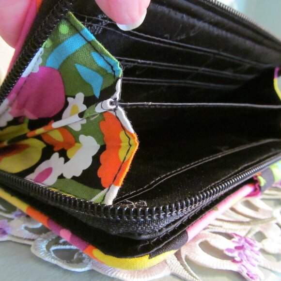 Vera Bradley Turnlock Wallet Zip Around ~ Va Va Bloom Retired Pattern - Picture 12 of 15